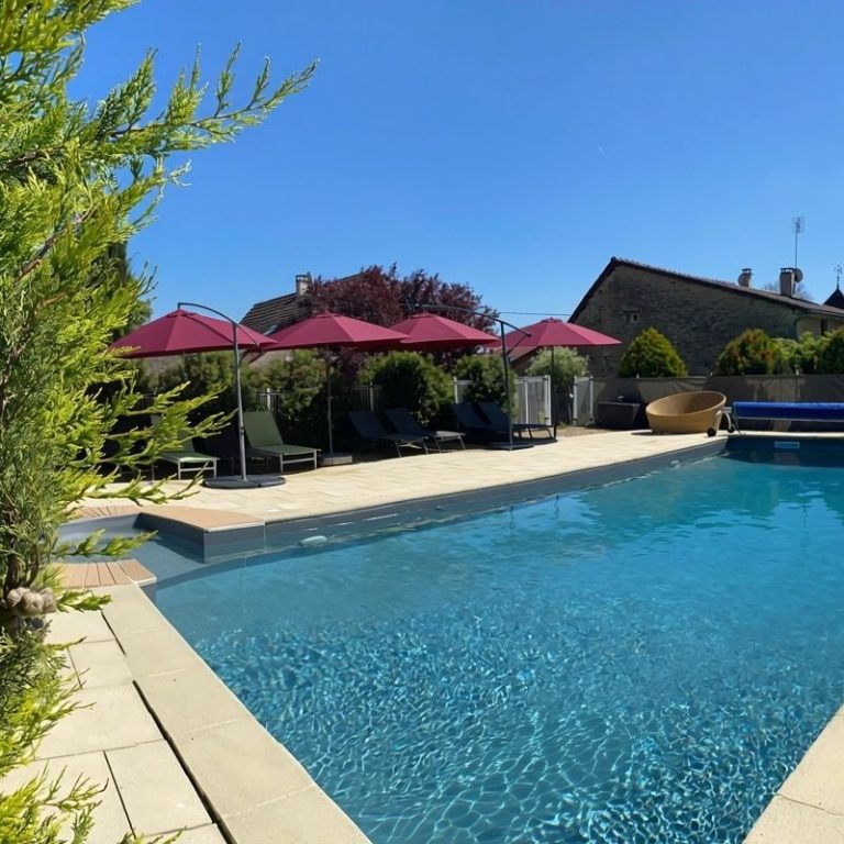 shared pool measures 10 x 5 metres and is treated with salt shared pool measures 10 x 5 metres and is treated with salt